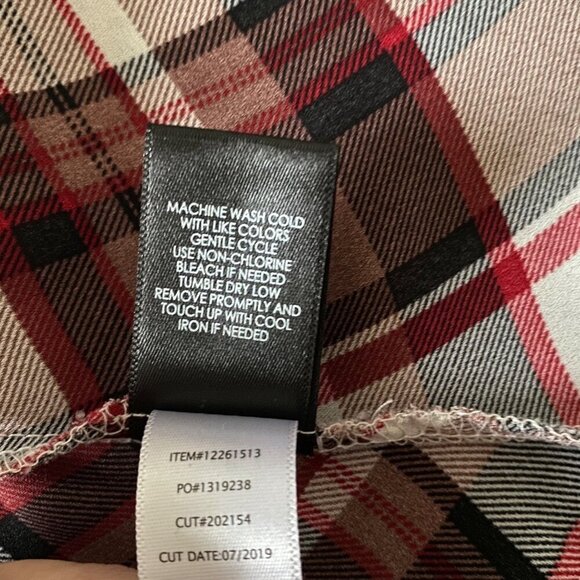 Torrid Georgette Tie-Front Blouse, Red Plaid Long Sleeve V-Neck Women's Size 3 - Picture 12 of 13